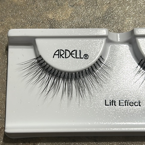 Lashes - Picture 2 of 2